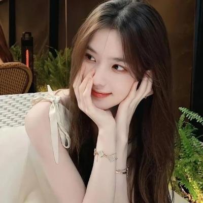 孤岛月光:她们三人的逃生游戏